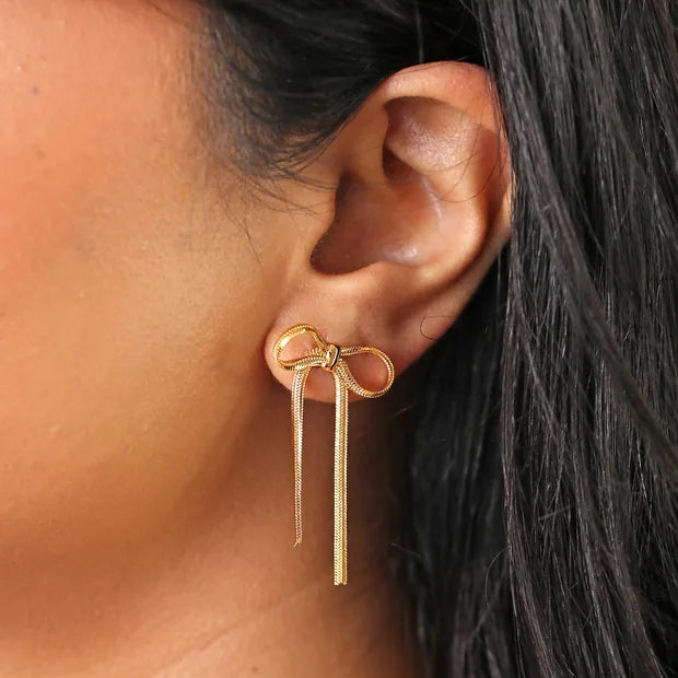 Bow Stud Earrings in Snake Chain
